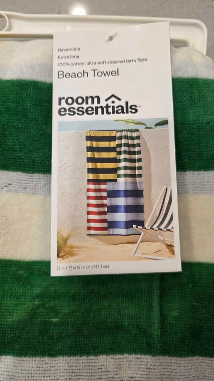 NWT 100% Cotton Room Essentials Beach Towel 36"x72"